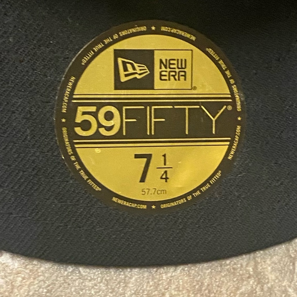 SOLD- NWT - LA, New Era 59Fifty, fitted hat 7 1/4 - Picture 2 of 2